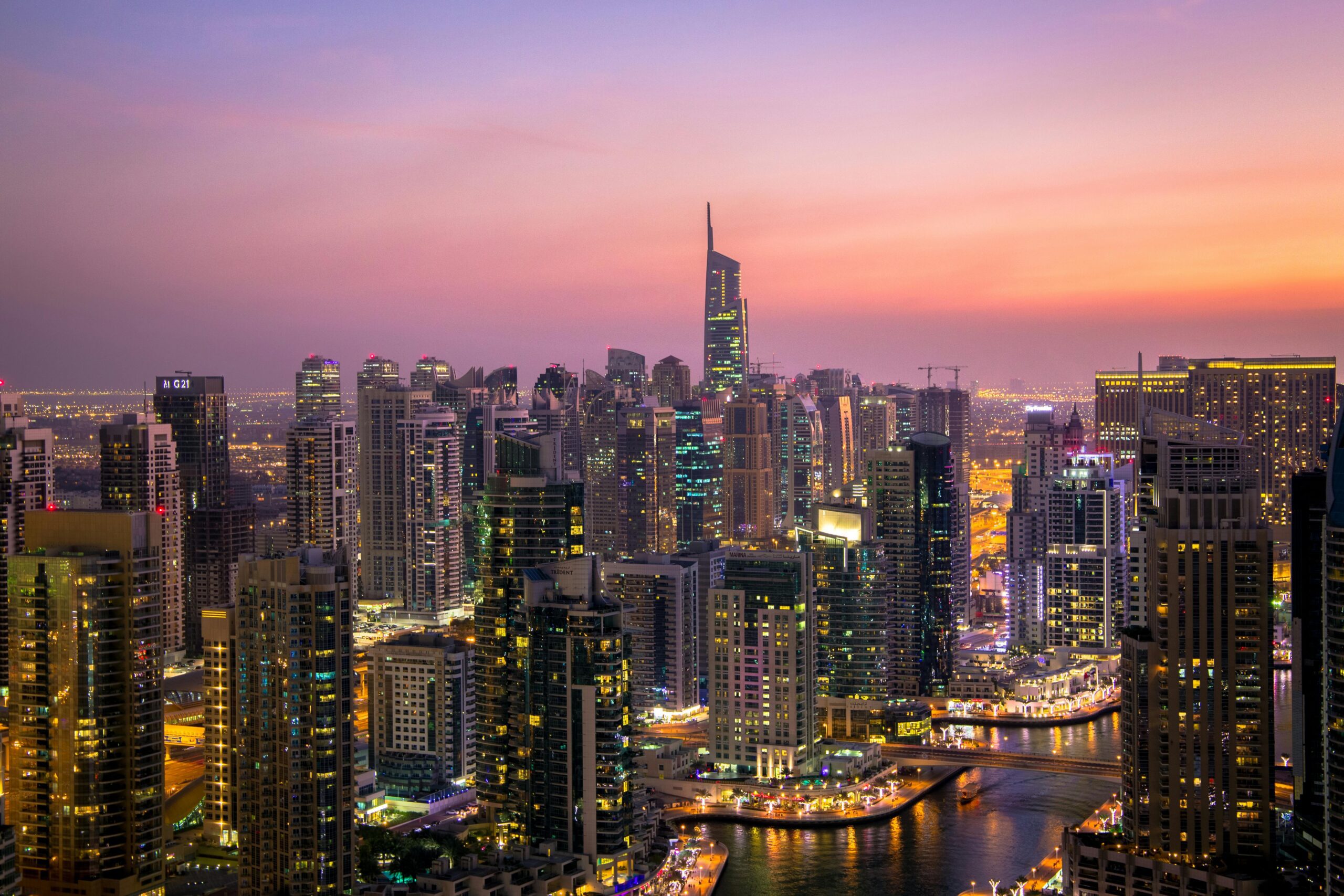 dubai+business+start+mainland+100%ownnership+night